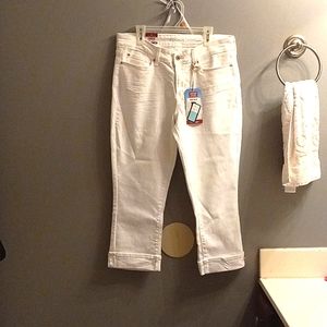 Levi Strauss capri